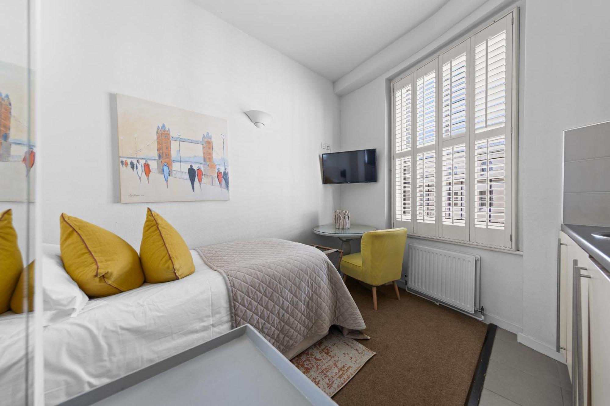 Hotel Vancouver And London