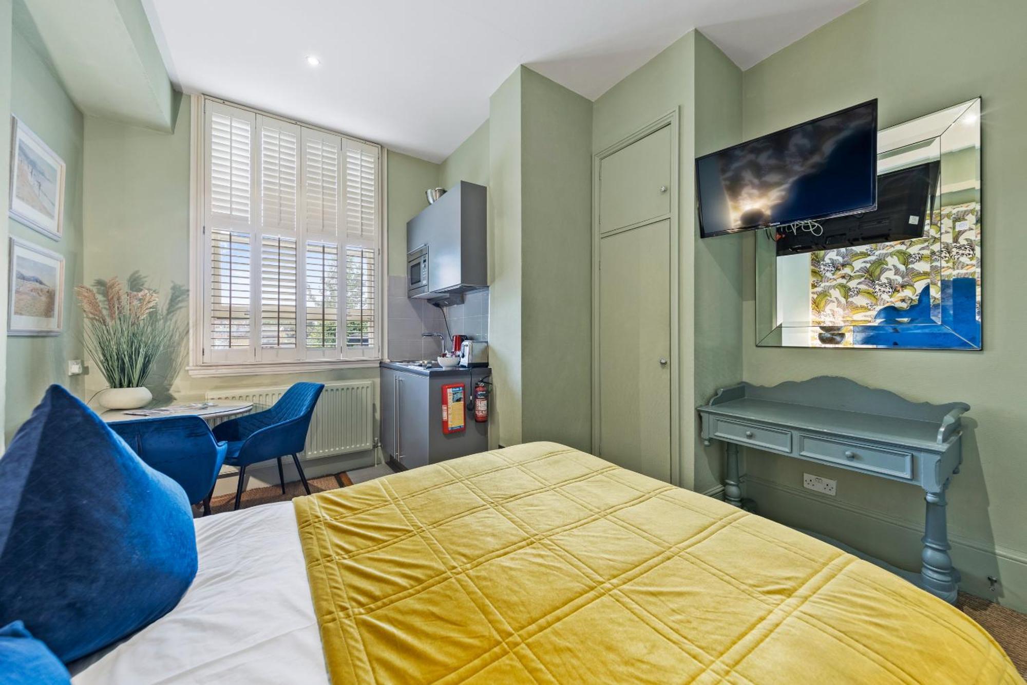 Vancouver Hotel 3*